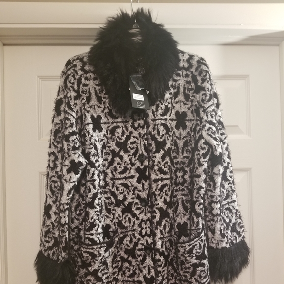 Black Velvet Jackets & Blazers - Black & White Paisley NWT Sweater Coat Sz L